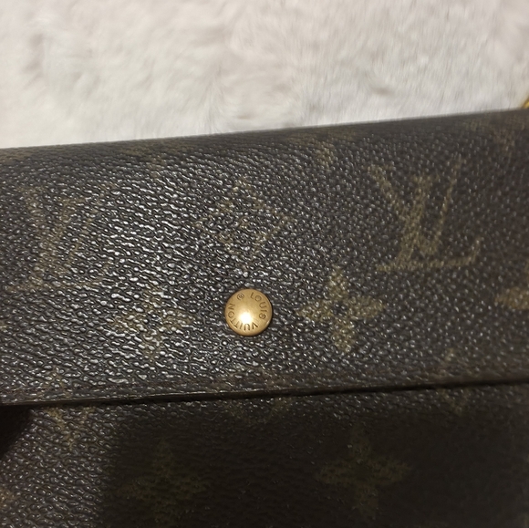 Louis Vuitton Monogram Long Wallet on Chain - Picture 3 of 9